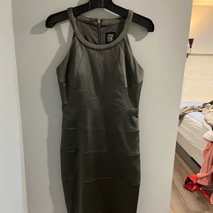 Nice chic dress. Very good condition.